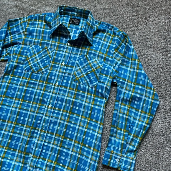 VTG 80’s JC Penny Light Blue Flannel Shirt - Picture 3 of 4